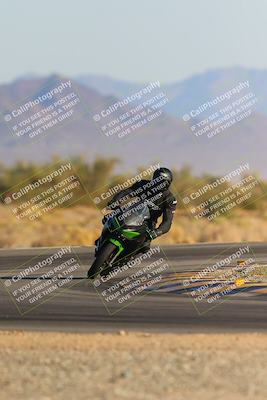 media/Dec-09-2023-SoCal Trackdays (Sat) [[76a8ac2686]]/Turn 15 Set 1 (230pm)/